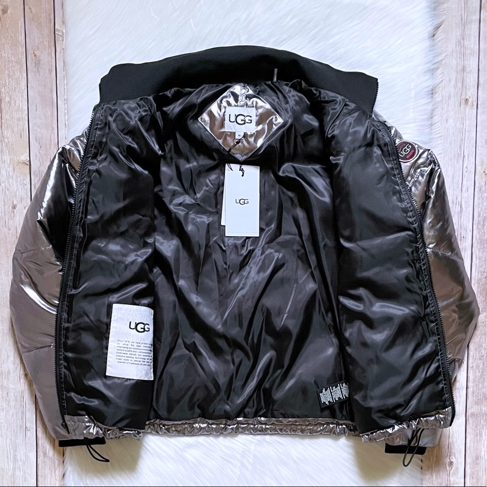 UGG Women’s Izzie Puffer Jacket Nylon In Silver Metallic - Picture 5 of 9